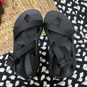 Black chacos